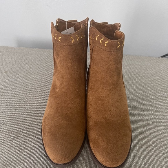 Woman Booties - Picture 3 of 8